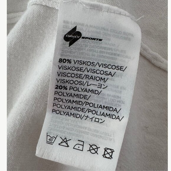 [UEC] Daily Sports White V-Neck Sweater | Small - Picture 6 of 7